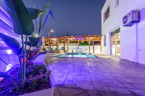 Pervolia Villa | Black Swan Villa