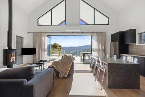 Merrijig House | Black Tusk - Merrijig - Sleeps 8