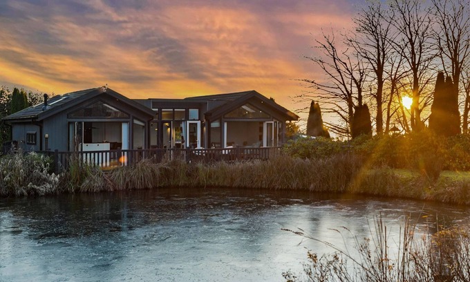 Brayford Cabin | Blackmore Lodge, Kentisbury Grange