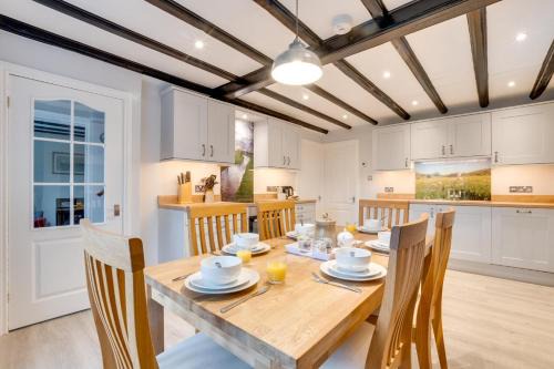 Catterick House | Blacksmiths Cottage