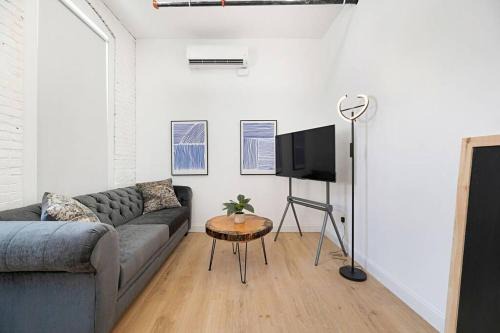 Bangor Apartment | Blend of Charm-Historical Ambiance with Modern Touch