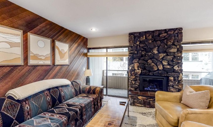 Warm Springs Apartment | Bliss at the Base