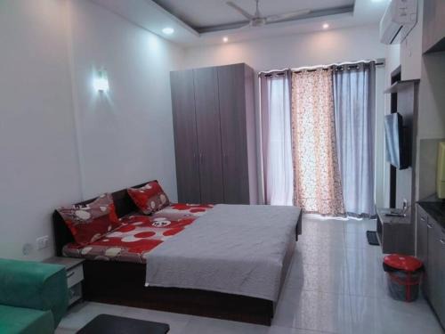 Noida Apartment | Bliss Chalets -Northeye Studio