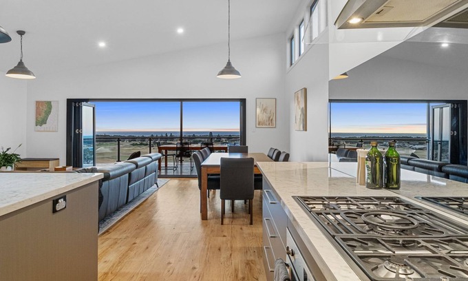 Normanville House | Bliss on Birkdale - 39A Birkdale Street, Normanville