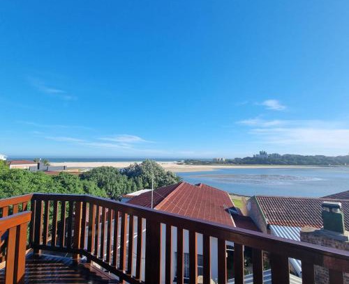 Aston Bay House | Bliss on the Bay