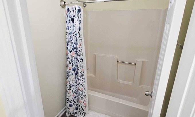 Cartersville Condo | Blissful Abode. Family-sized house.