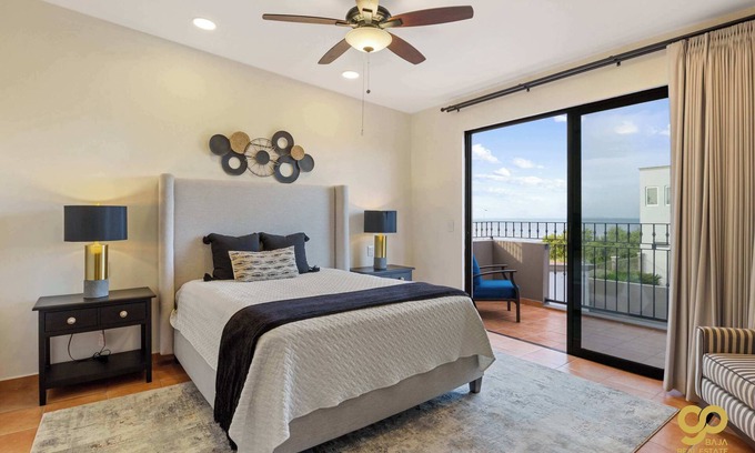 El Centenario House | Blissful Bay Views, Steps to Beach, Private Yard