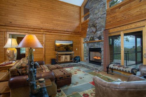 Brevard House | Blissful Bears Mountain