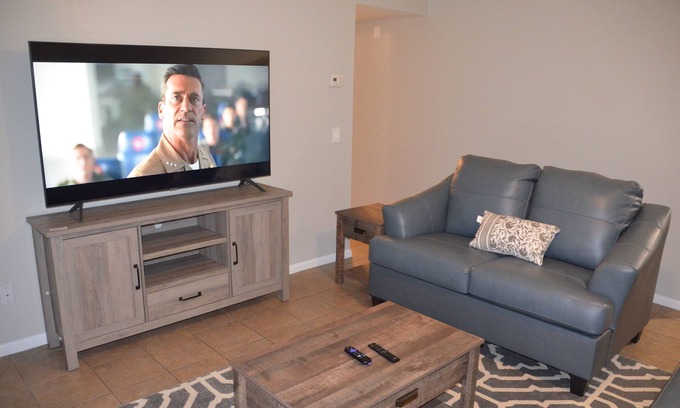 Enterprise Apartment | Blissful Bungalow- Near Ft. Novosel and shopping, Quiet, Fast WiFi