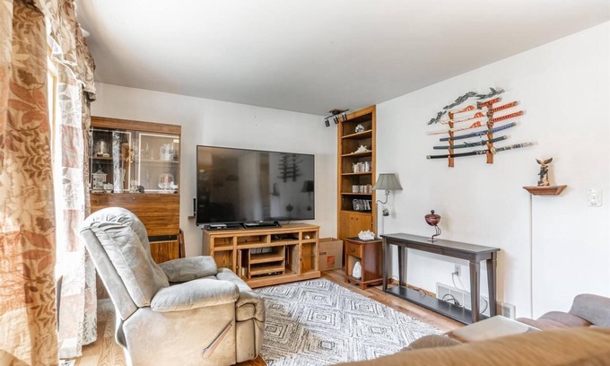 Wisconsin Rapids House | Blissful Retreat w A trail behind & AC