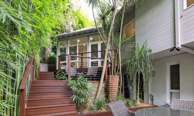 Cremorne House | Blissful, Serene 2BR Oasis