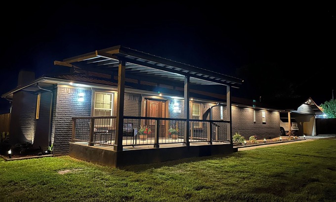 Mena House | Blissful southern retreat in the heart of town!