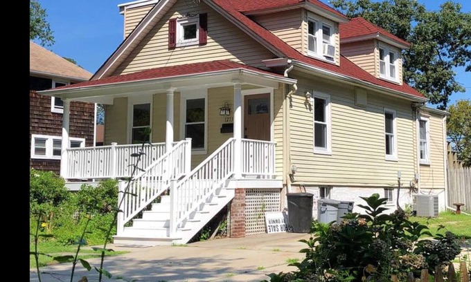 Asbury Park House | Blocks from the beach!