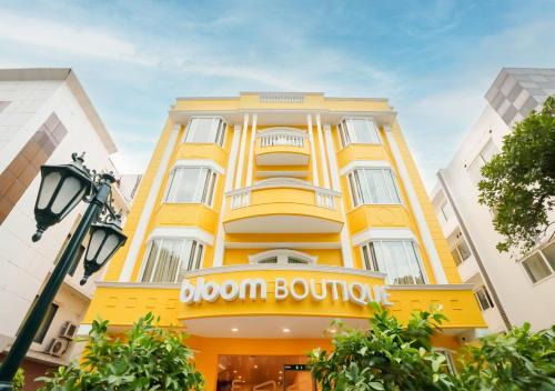Barakhamba Hotel | Bloom Boutique - Connaught Place Area