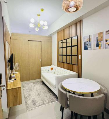 Paranaque Apartment | Bloom Residence by SMDC
