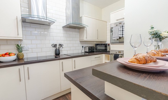 Lancaster House | Bloomfield 6