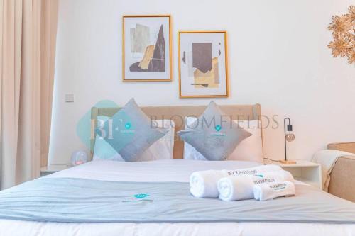 Al Raha Beach Apartment | Bloomfields Stylish Stu In Thalassa Beach Front