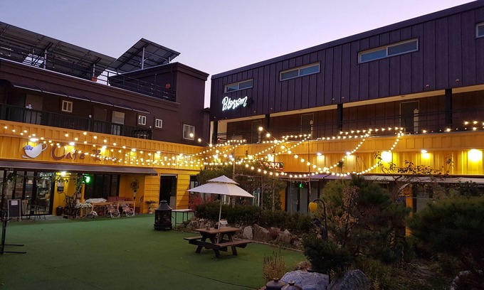 Sang Hotel | Blossom Pension