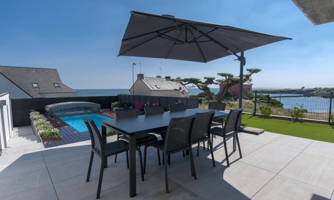 Doelan Villa | Blow of heart assured for this villa 5 * with swimming pool and SPA face sea