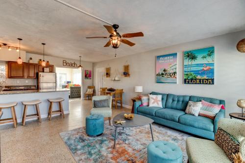 Winthrop Holding House | Blowfish Bungalow-Cowboy Pool FirePit Ping Pong