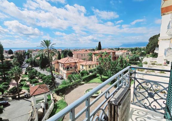 Bordighera Apartment | Blu Apartment Bordighera