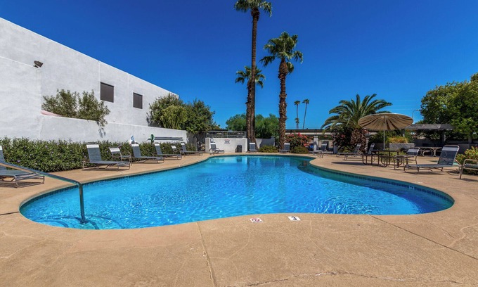 Scottsdale Highlands House | Blue Abode - Old Town Scottsdale - Pool &BBQ Grill