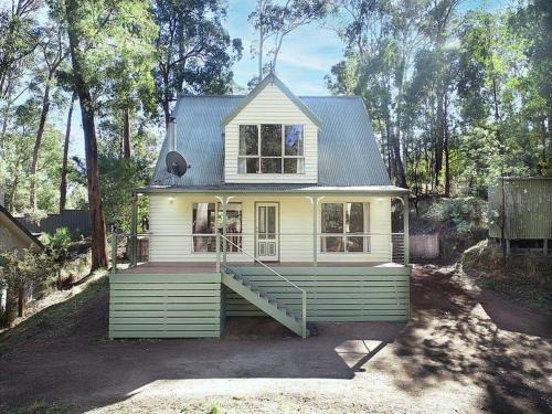 Sawmill Settlement House | Blue Bird Cottage