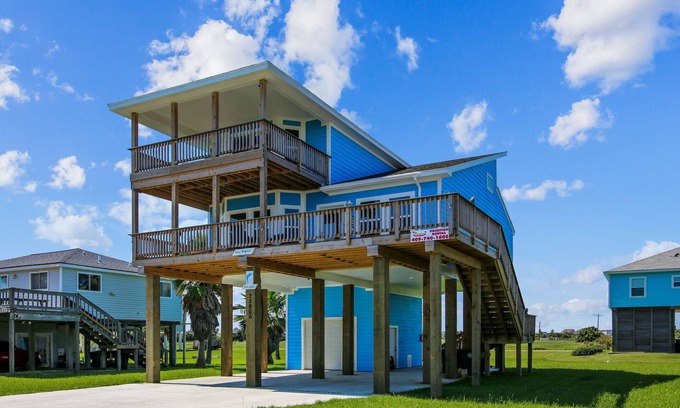Terramar Beach House | Blue Dolphin | Bayside + Minutes to the Beach!