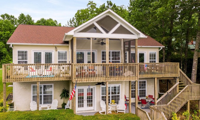 Arley House | Blue Door: 4 BR, 2.5 BA in Arley, Sleeps 12