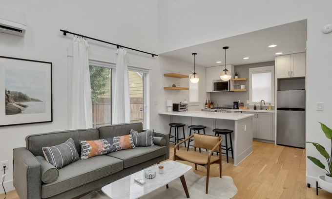 Mississippi District House | Blue Door Loft at the Heart of Mississippi Ave