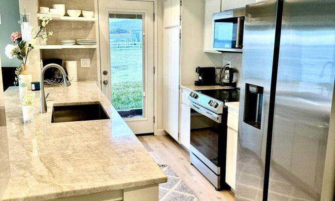 San Simeon Condo | Blue Haven-Beachfront, Hearst Castle, Ocean Views, Central Coast, Wine Tasting