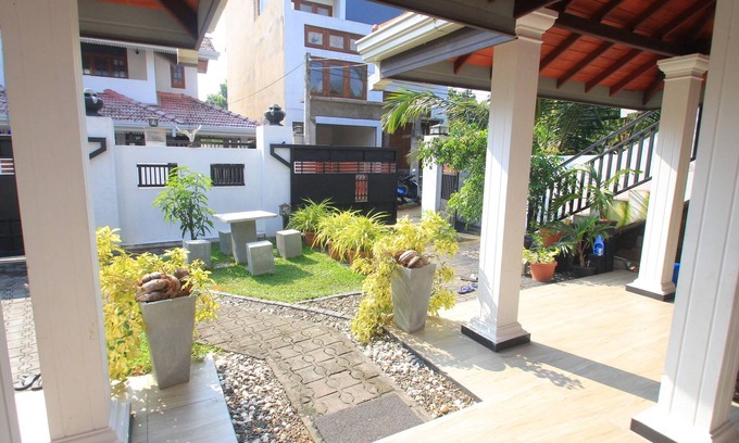Seeduwa - Katunayake House | Blue heaven