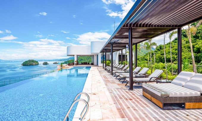 Mismaloya Apartment | Blue Horizon 301