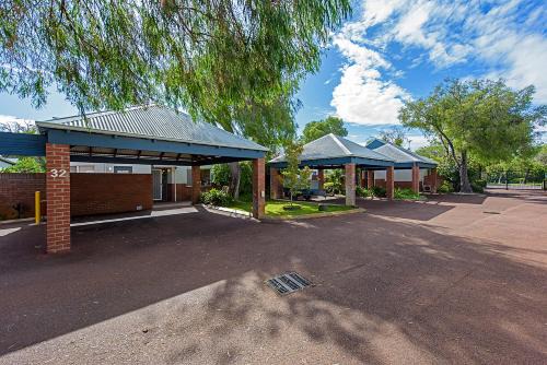 Broadwater House | Blue Horizon 3BR Beach Retreat
