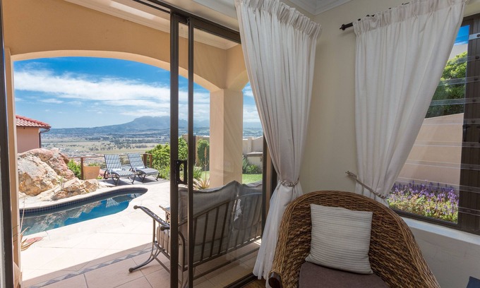 Mountainside House | Blue Horizon Guest House