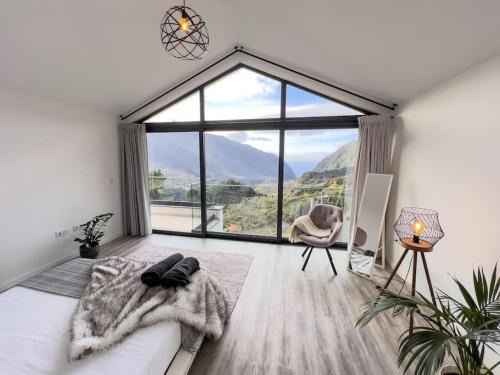 Sao Vicente Villa | Blue Horizon Luxury Villa