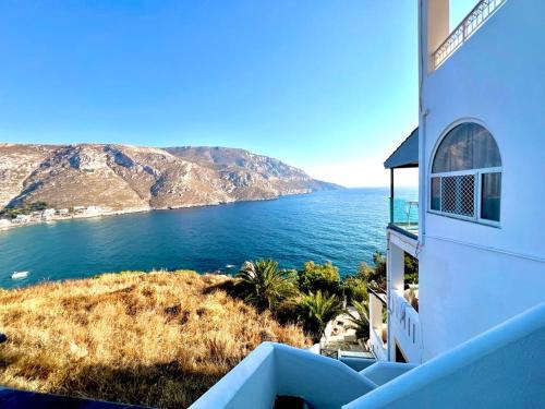 Kalymnos Town Apartment | Blue Horizon Suite
