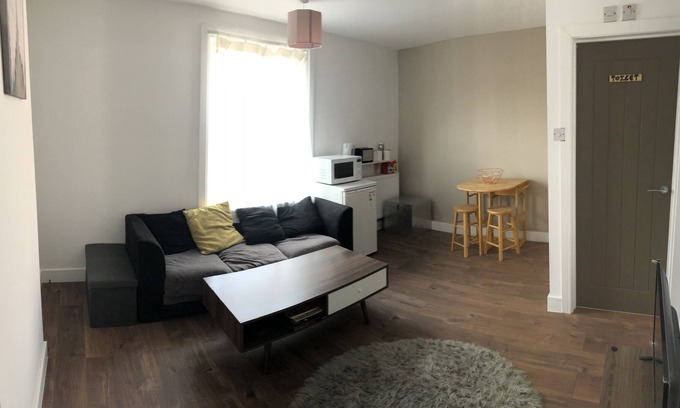 Lincoln Apartment | Blue House