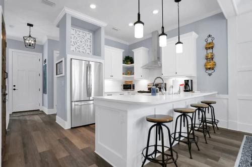 Downtown Historic District House | Blue House, Prime Location, Family Amenities, BBQ!