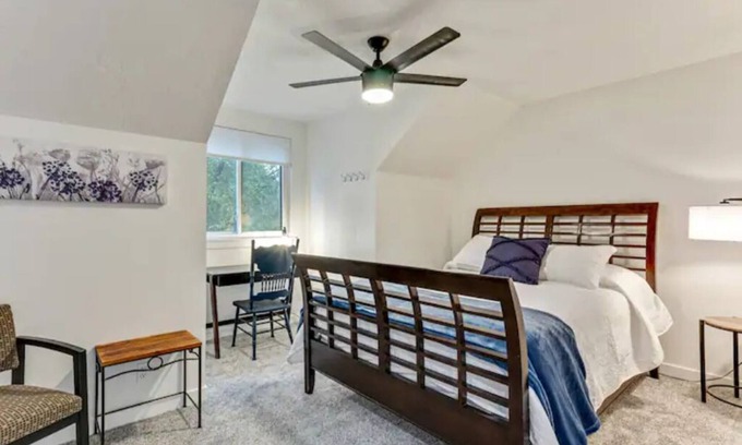 South Salt Lake House | Blue Ivy Oasis - New Remodel - Cozy n' Spacious.