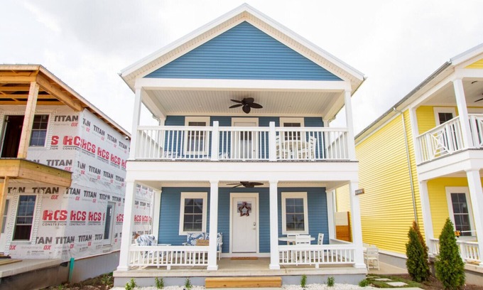 Celina Cottage | Blue Lagoon: 3 bed/2 bath Lakeside Cottage!