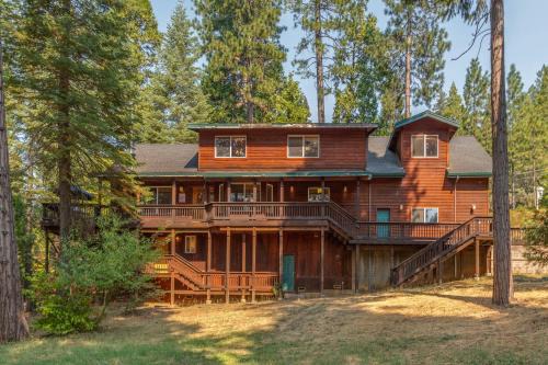 Arnold House | Blue Lake Bliss