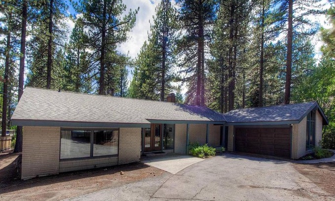 Incline Village House | Blue Laulea by Lake Tahoe Accommodations