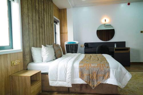 Ofin Hotel | Blue Moon Beach Hotel and Resort Lekki Lagos