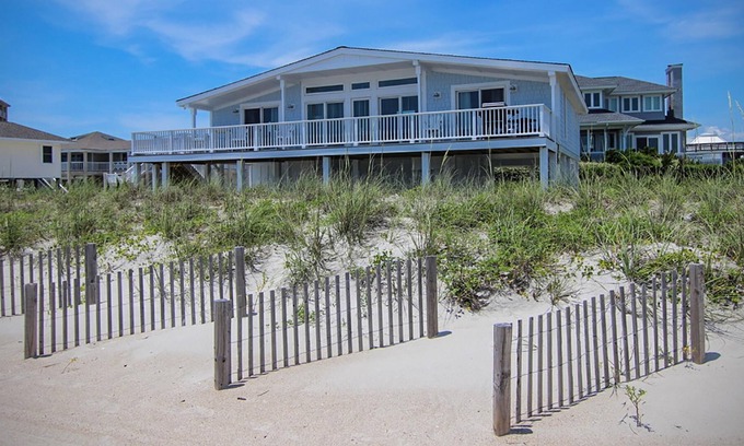 Shell Island House | Blue Moon Cottage by Sea Scape Properties