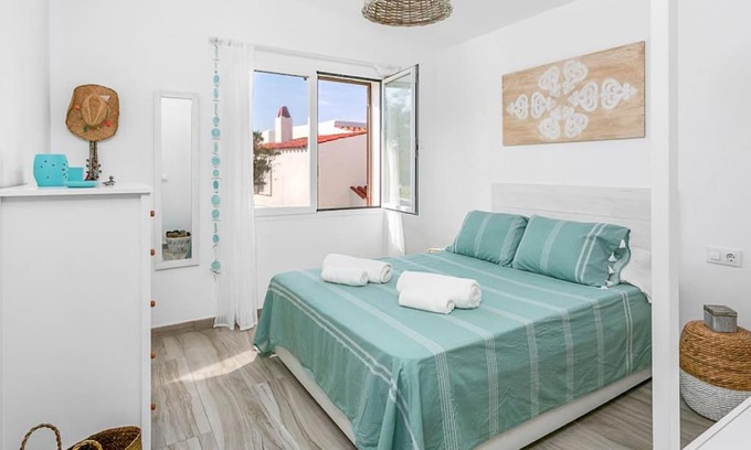 Cap d'Artrutx Apartment | Blue Moon