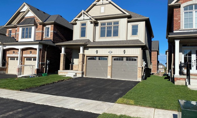 Collingwood House | Blue Mountain 3-bedroom, 3-bath seasonal rental