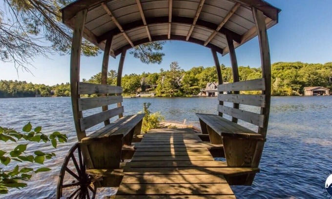 Georgian Bay House | Blue Point cottage on Little Go Home Bay