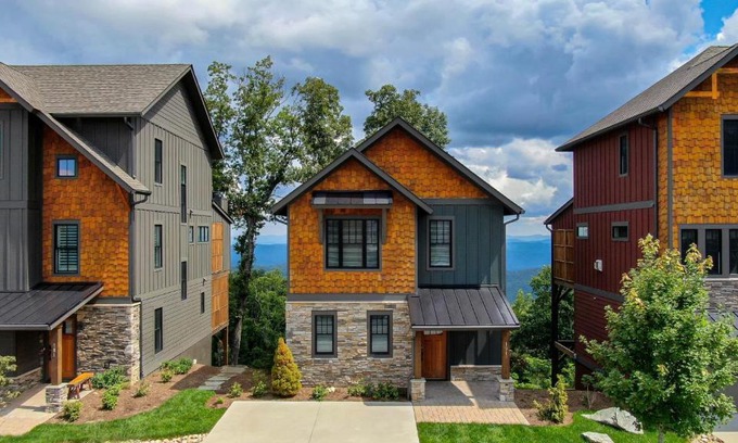 Lenoir House | Blue Ridge Bliss at Blue Ridge Mountain Club