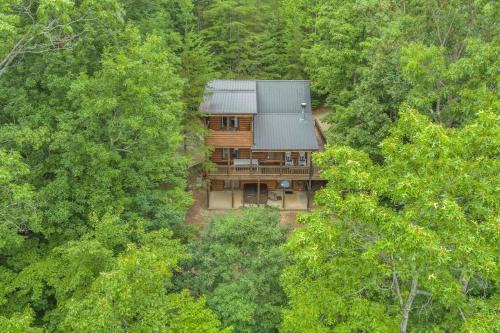 Blue Ridge House | Blue Ridge Cabin in the Woods With Hot Tub
